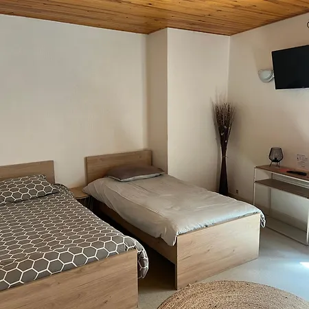 Hotel De La Planèze 3*